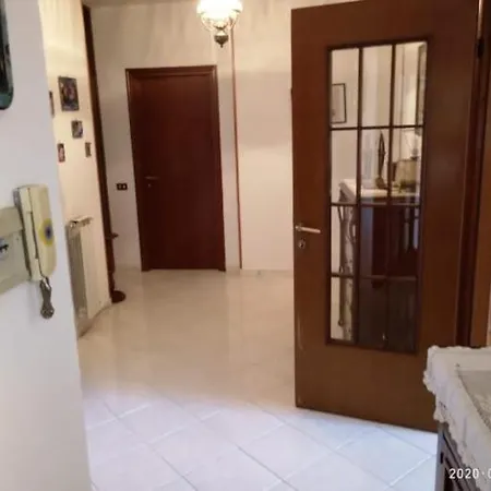 Casa Mirna * カッラーラ